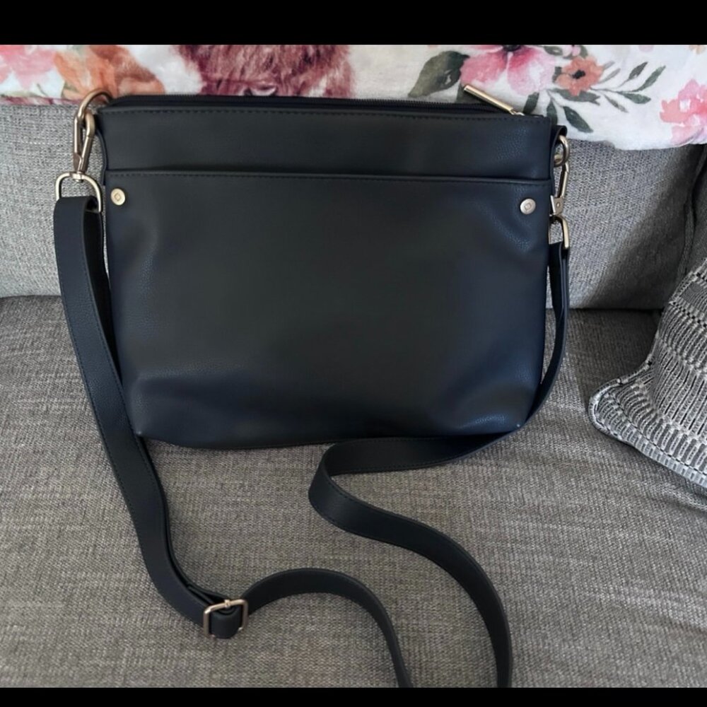 ThirtyOne Navy Blue Crossbody